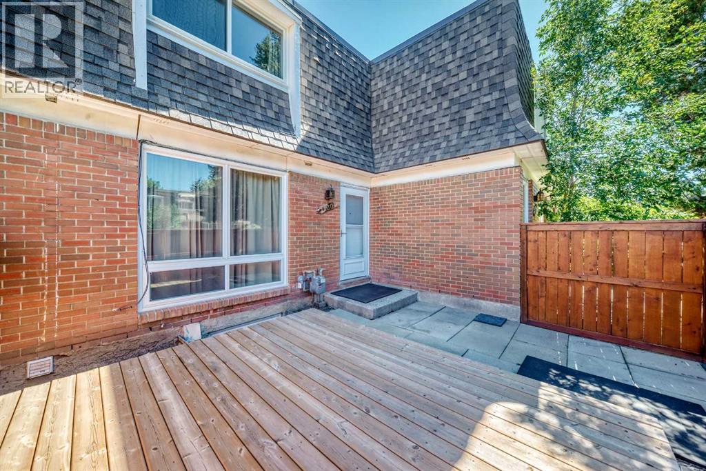 #130 330 Canterbury Drive SW - 1