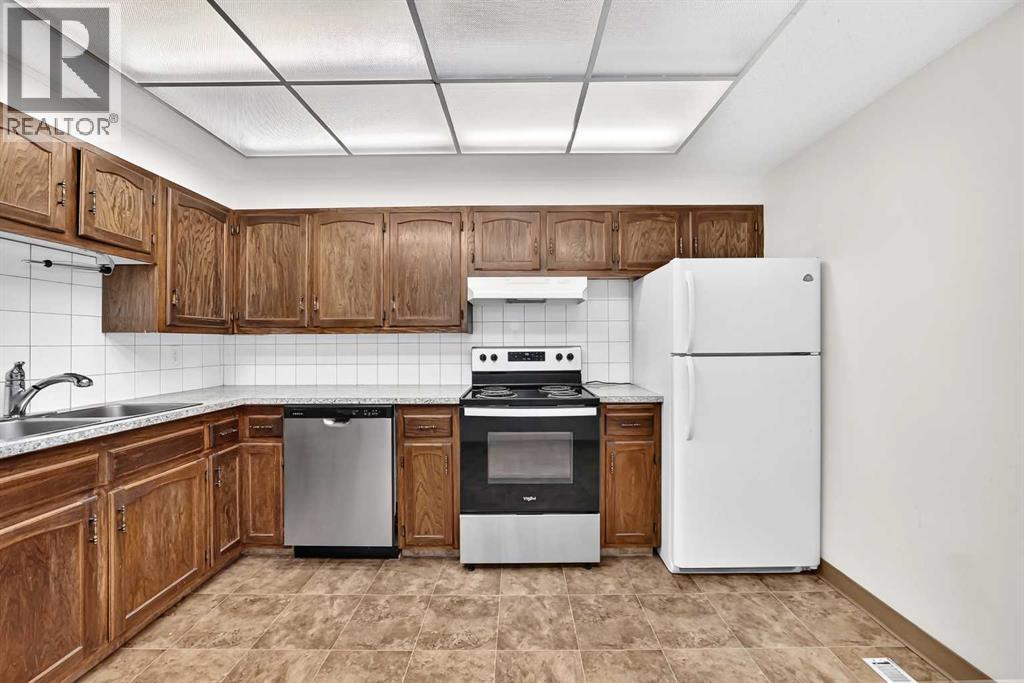 #130 330 Canterbury Drive SW - 7