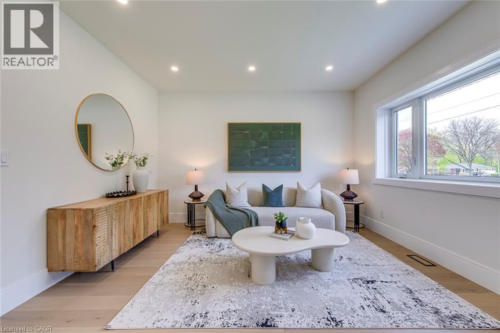 1411 MOUNTAIN GROVE Avenue, Burlington, Ontario, L7P2H1, Burlington, Ontario — photo 5 of 5