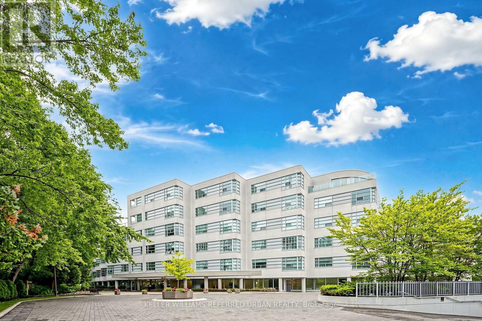 #5 1 WATERGARDEN WAY - 1
