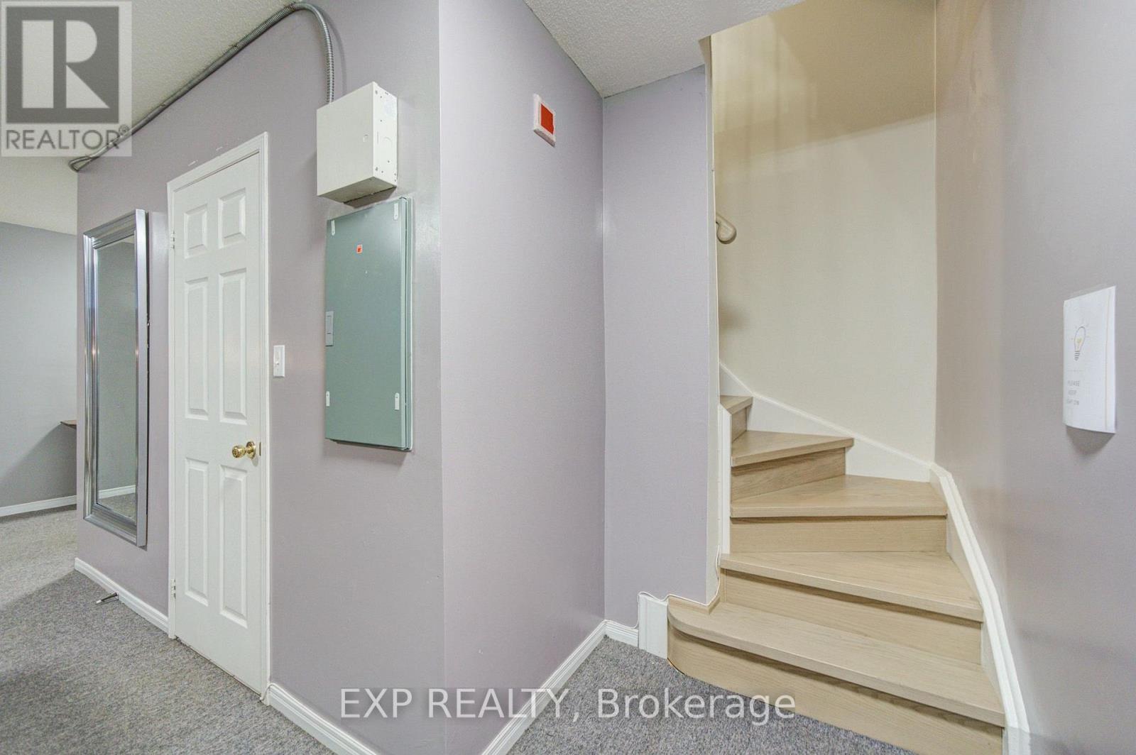 #602 19 ROSEBANK DRIVE - 29