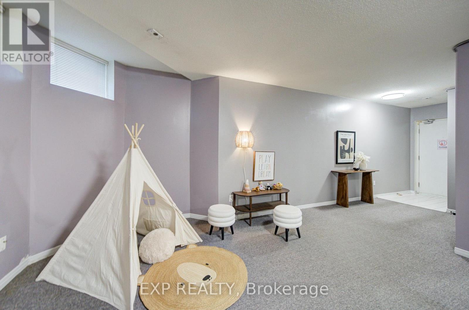 #602 19 ROSEBANK DRIVE - 32
