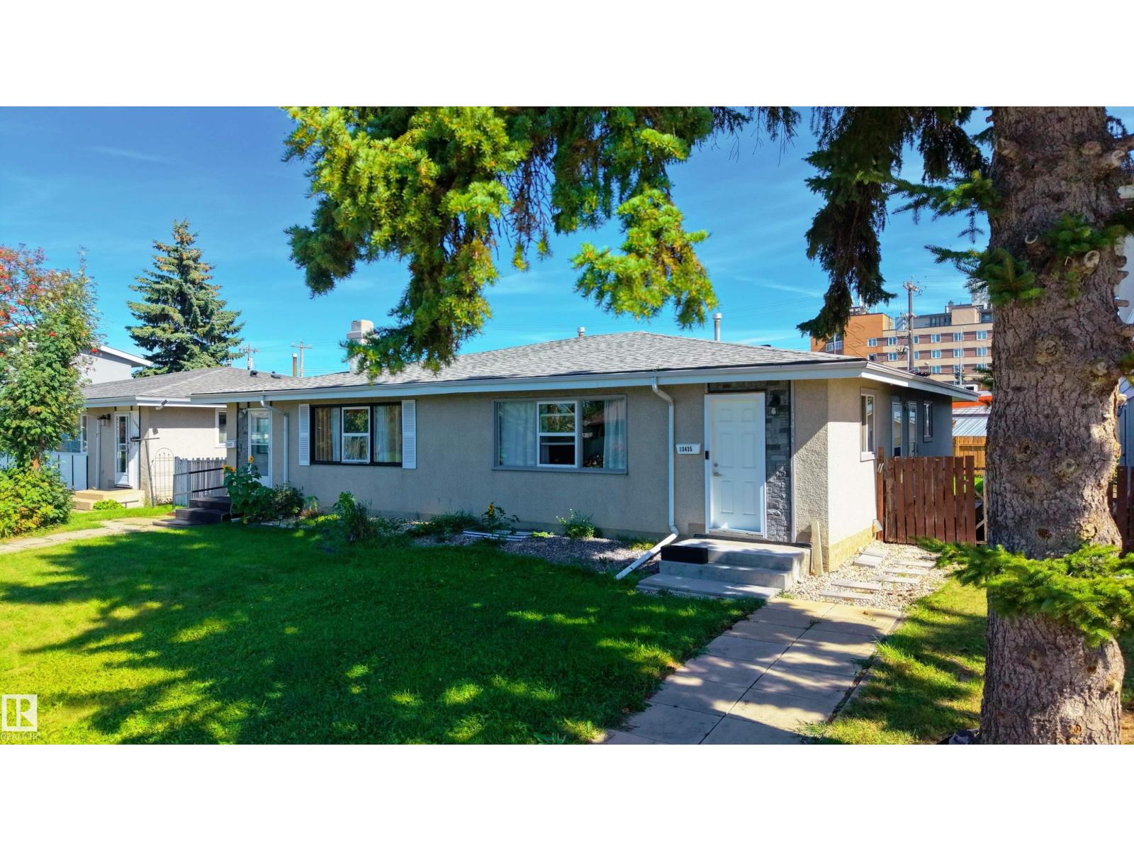 13435 101 ST NW - 1