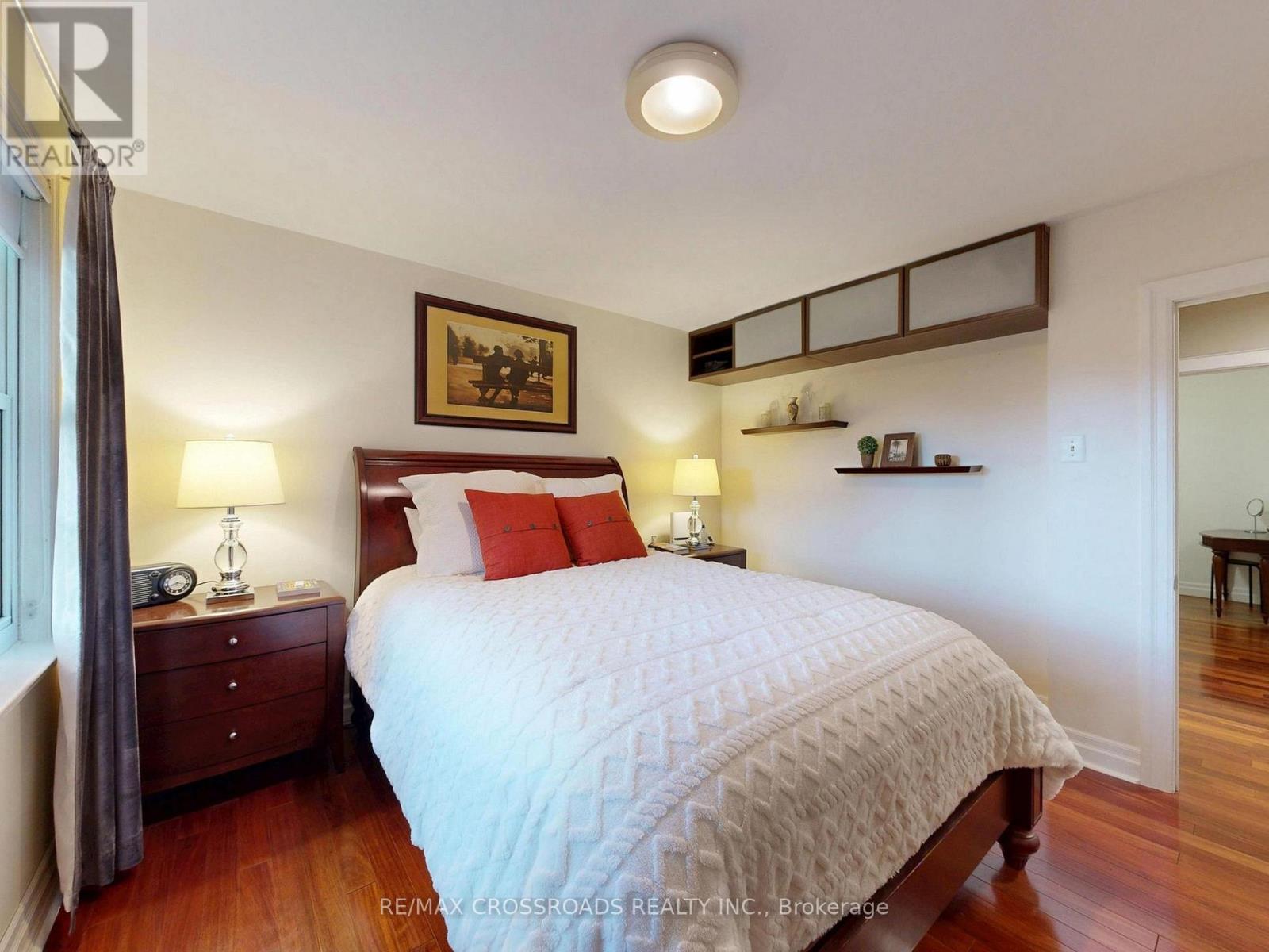 432 PALISER CRESCENT N - 18