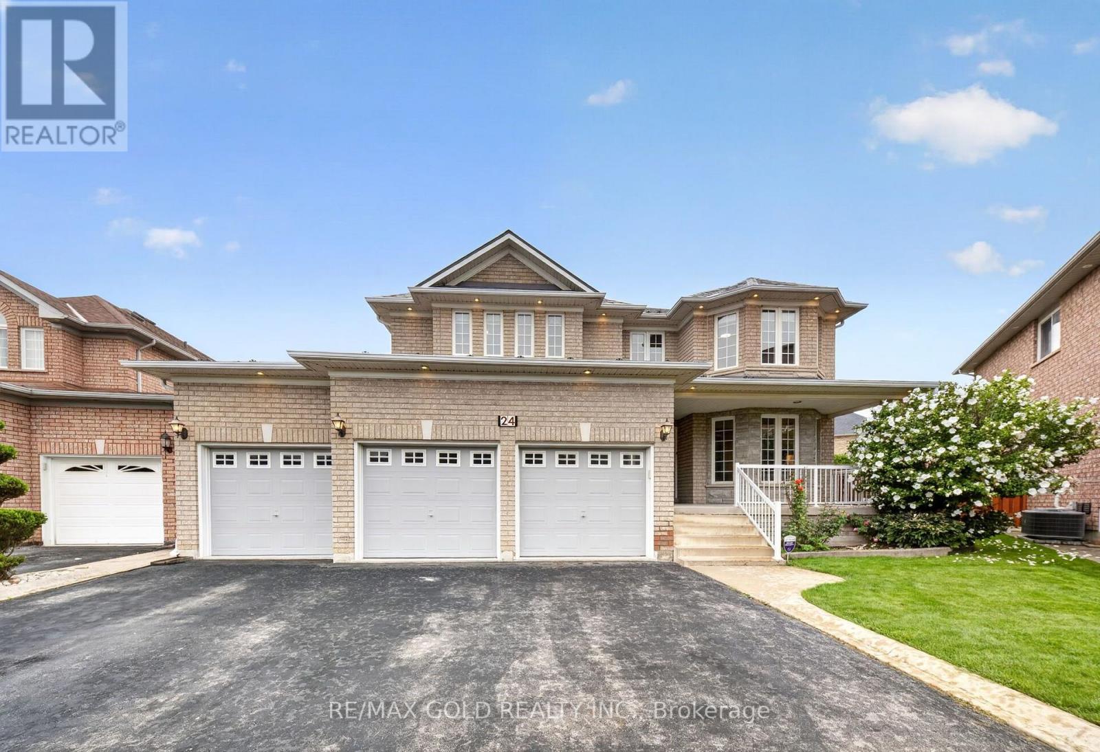 24 Quintessa Trail, Brampton (Sandringham-Wellington), Ontario, L6R2V4, Brampton (Sandringham-Wellington), Ontario — photo 2 of 5