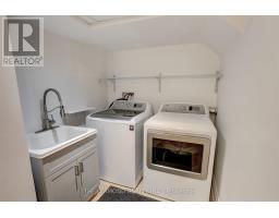 15 Government Road, Toronto, ON M8X1V7 Photo 27