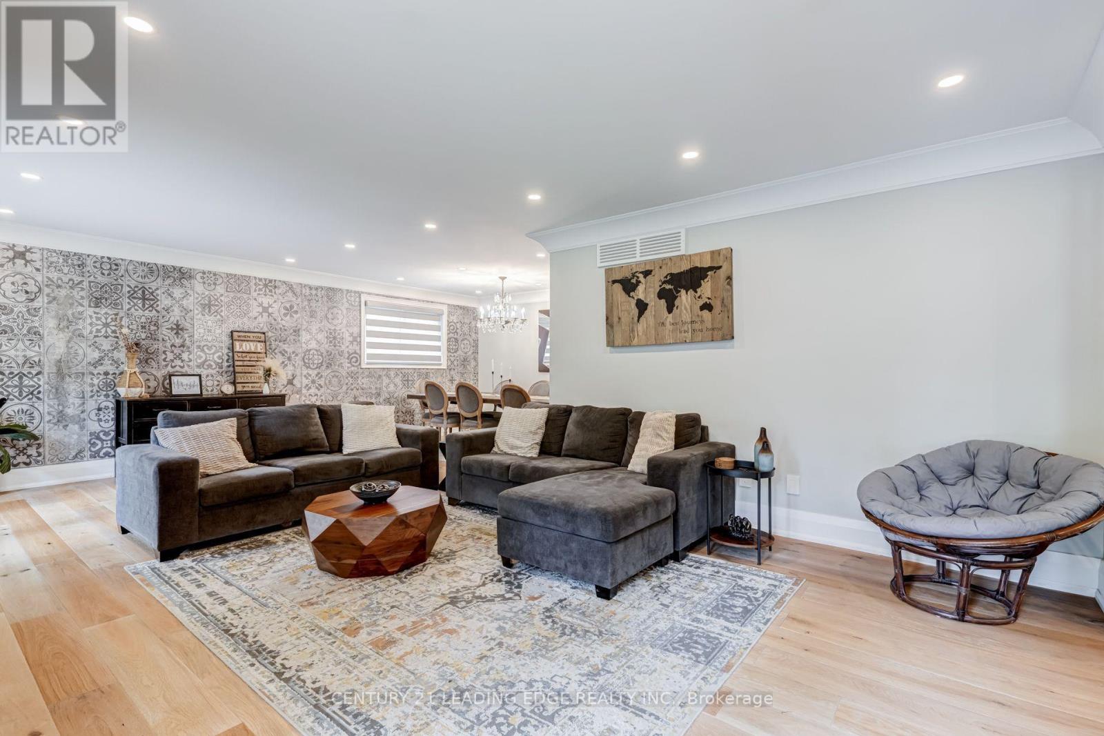 5 MOUNTBATTEN ROAD - 13