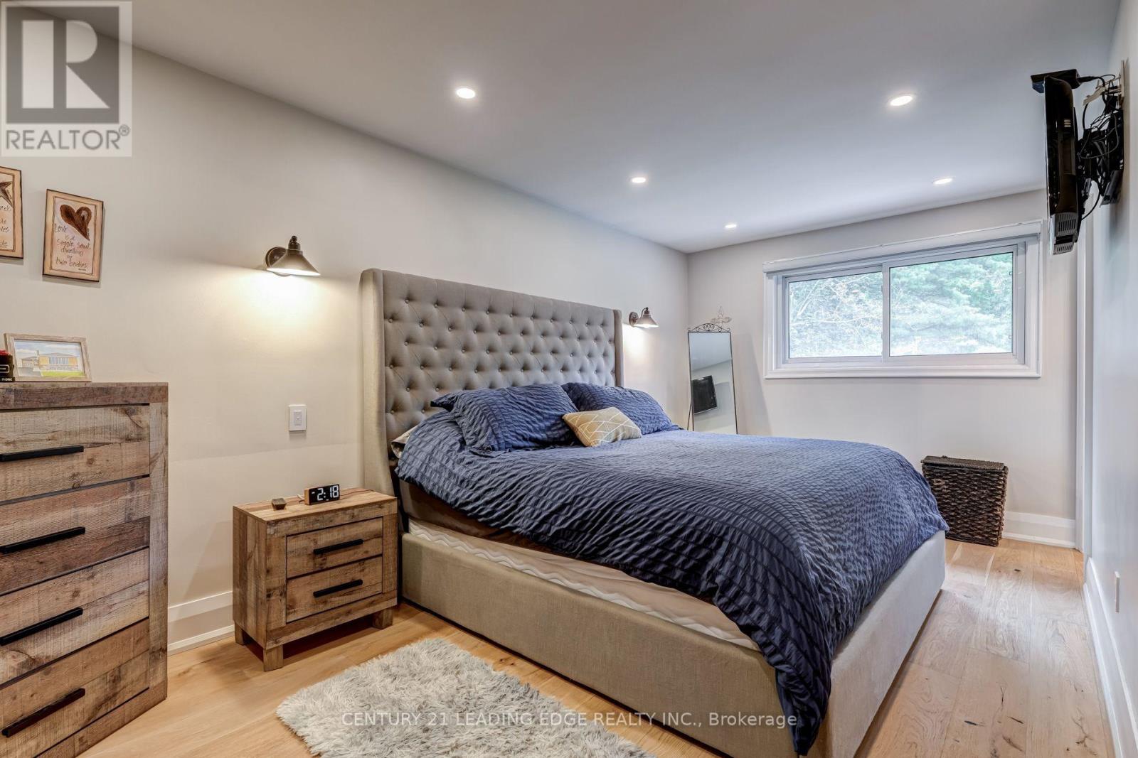 5 MOUNTBATTEN ROAD - 17