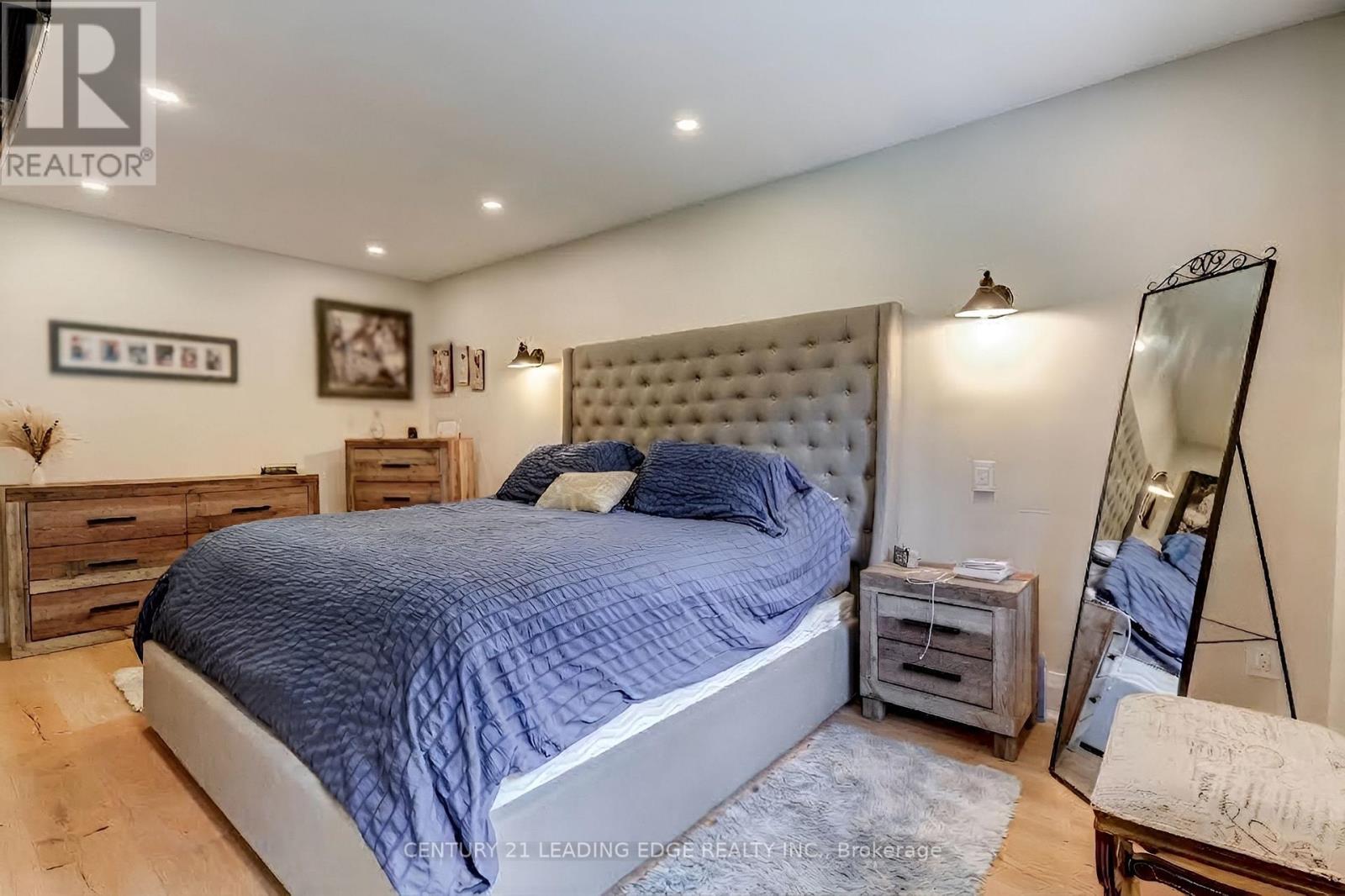 5 MOUNTBATTEN ROAD - 18
