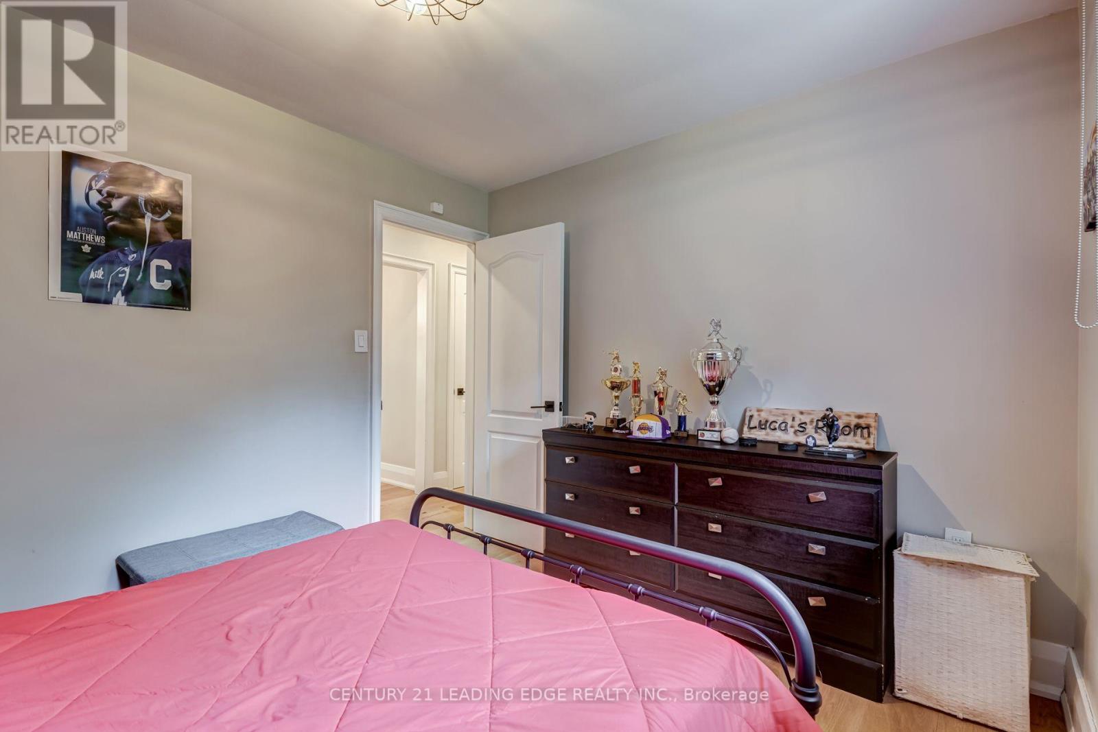 5 MOUNTBATTEN ROAD - 21