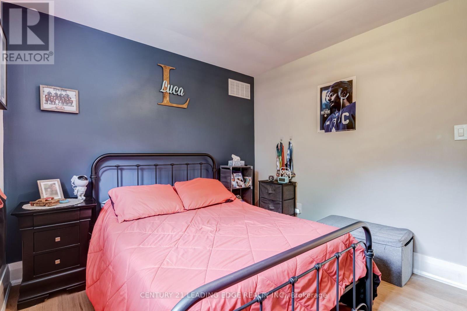 5 MOUNTBATTEN ROAD - 22