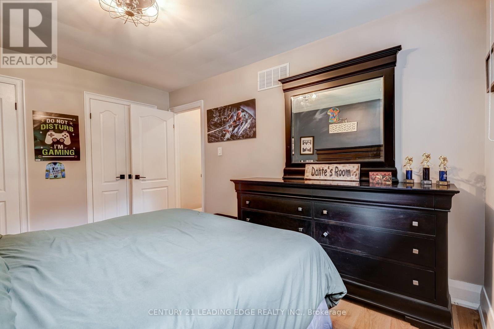 5 MOUNTBATTEN ROAD - 24