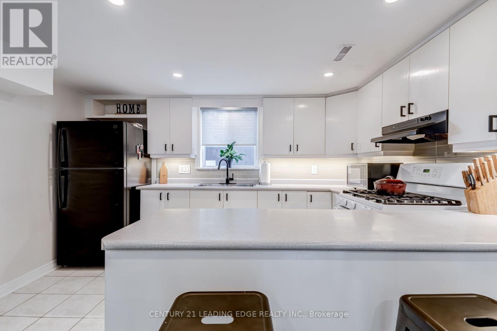 5 MOUNTBATTEN ROAD - 33