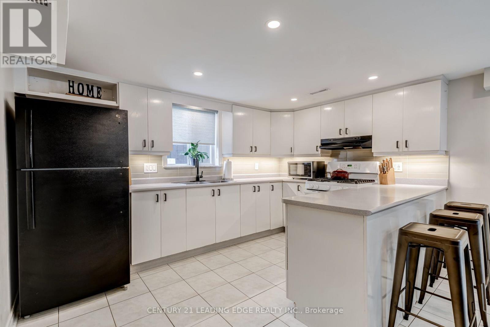 5 MOUNTBATTEN ROAD - 34