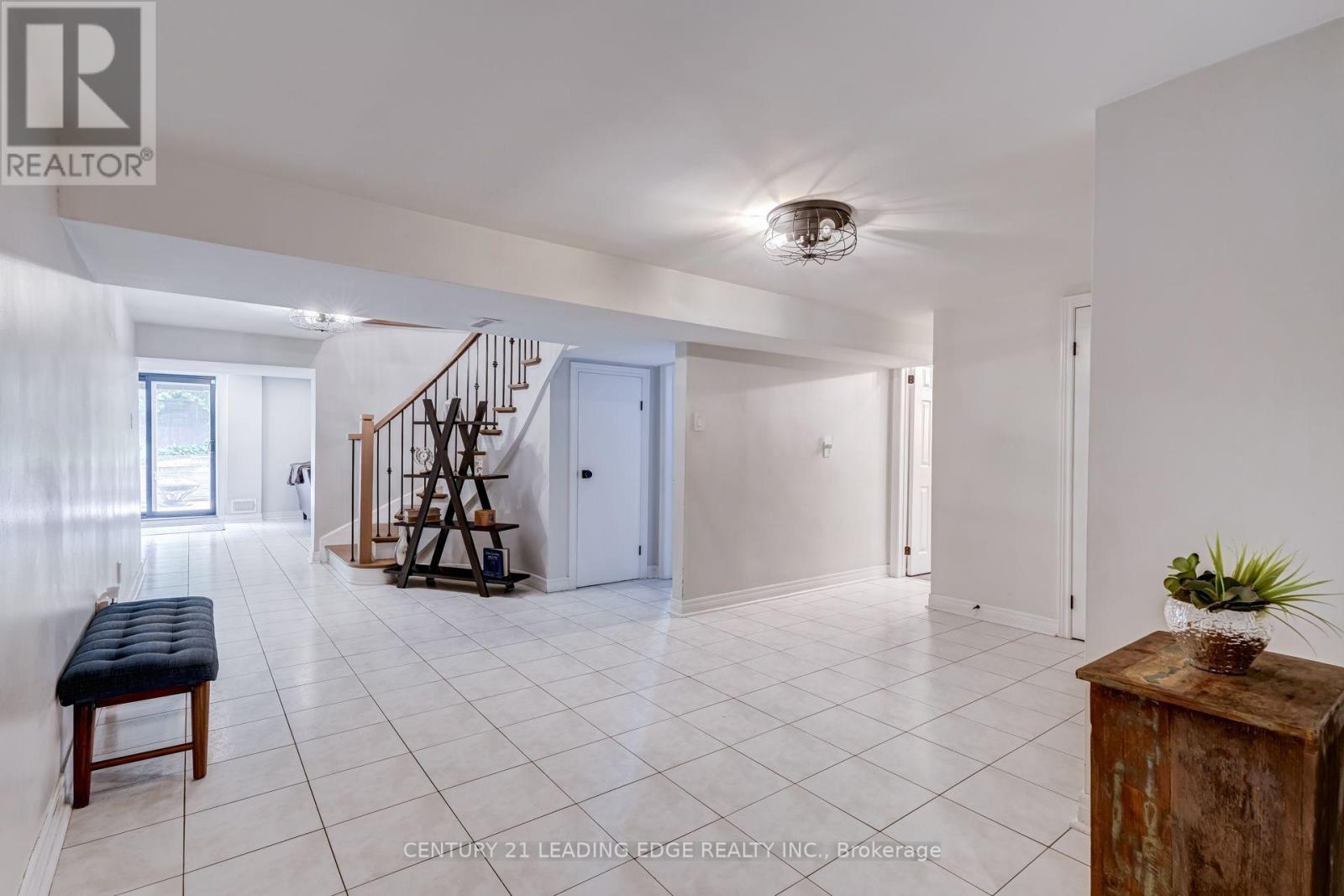 5 MOUNTBATTEN ROAD - 38