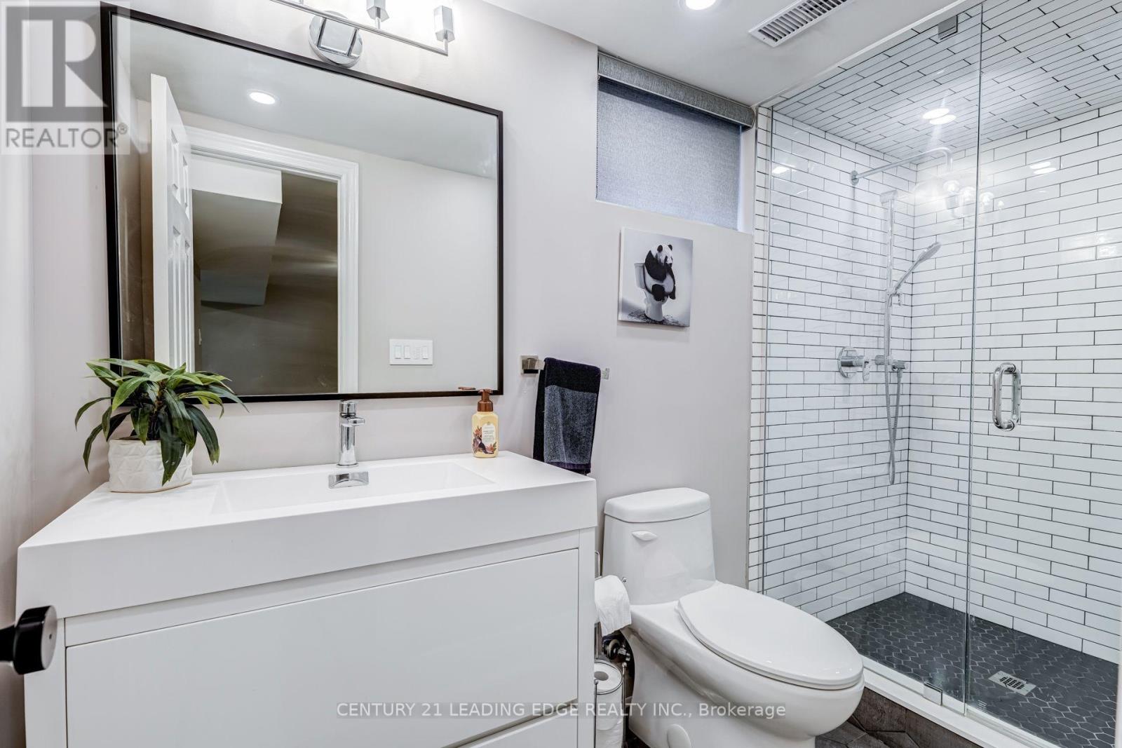 5 MOUNTBATTEN ROAD - 39