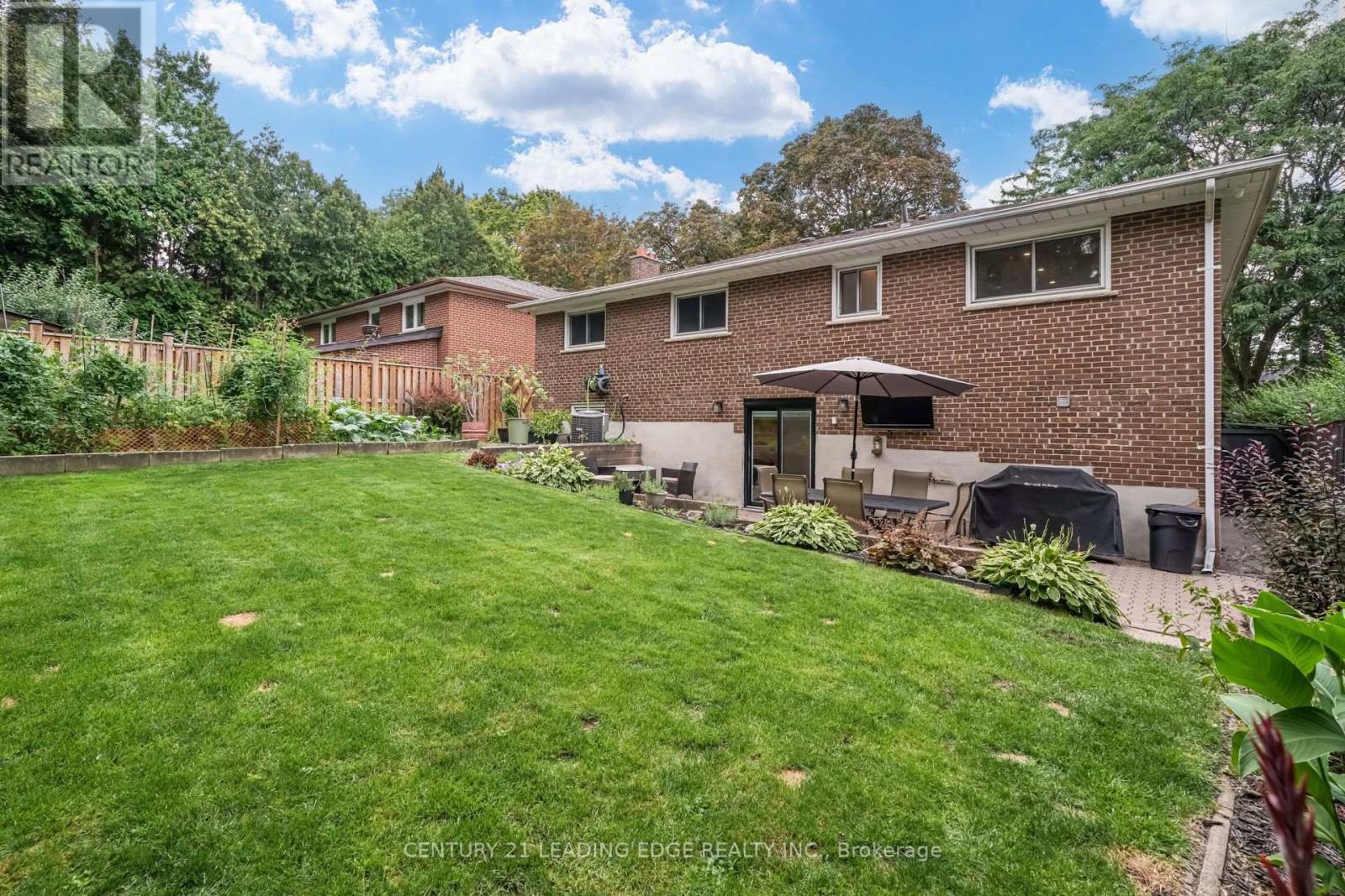 5 MOUNTBATTEN ROAD - 41