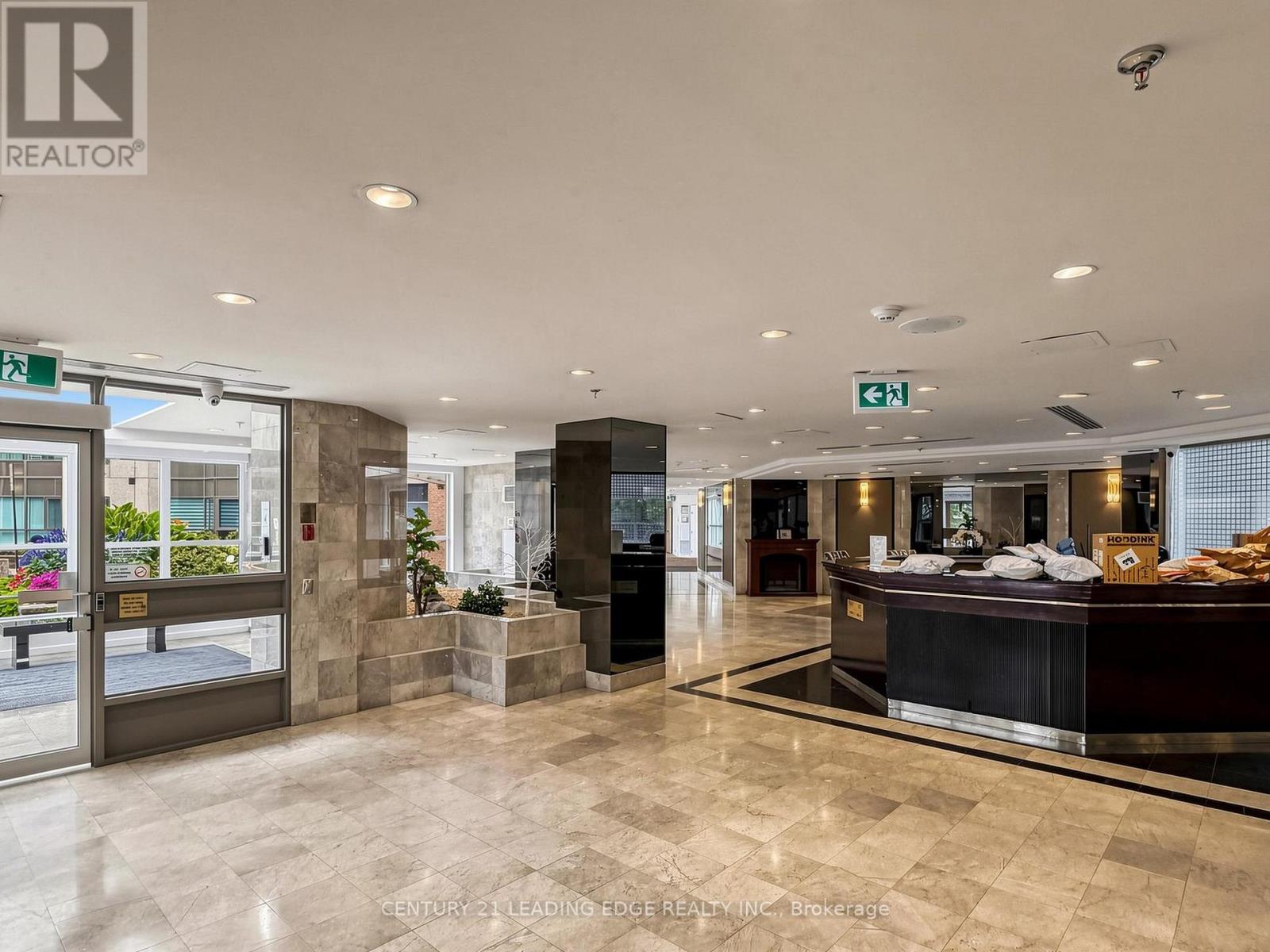 #204 3231 EGLINTON AVENUE E - 10