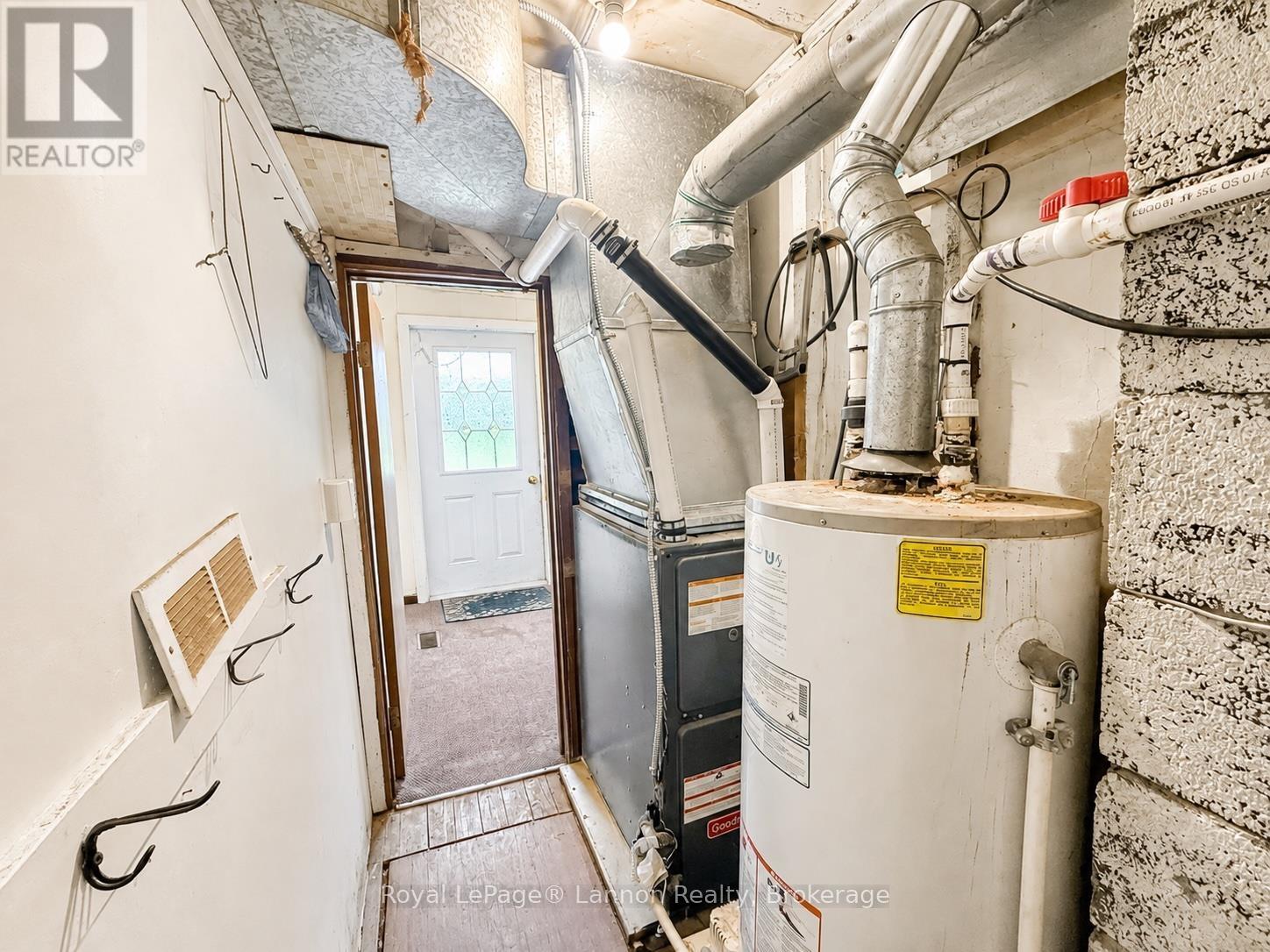170 HAZELWOOD DRIVE - Image 34