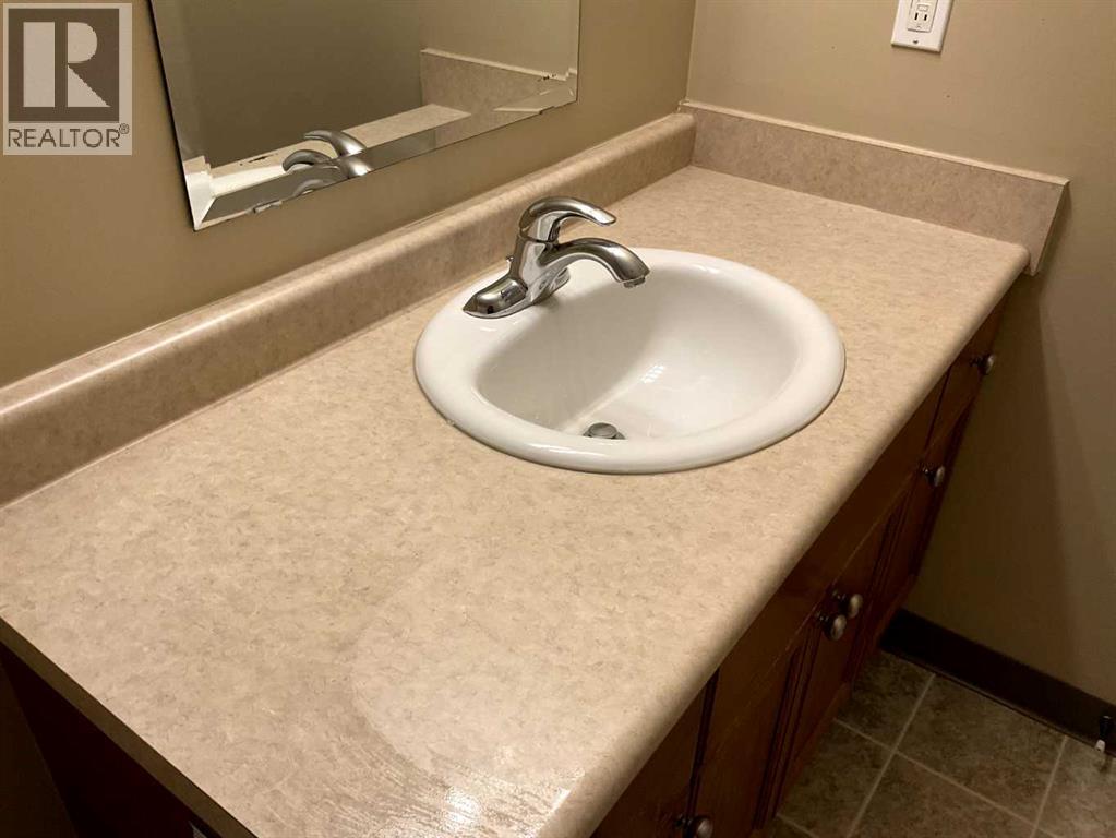 1804 48 Avenue, Lloydminster, Saskatchewan, S9V1K2, Lloydminster, Saskatchewan — photo 5 of 5