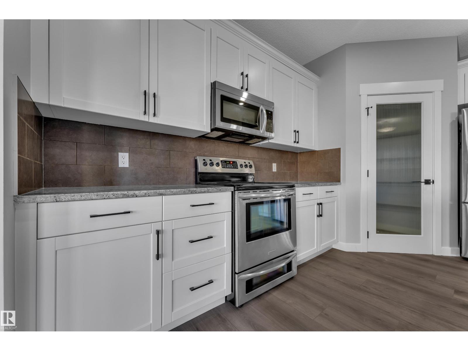 642 ADAMS WY SW - 21
