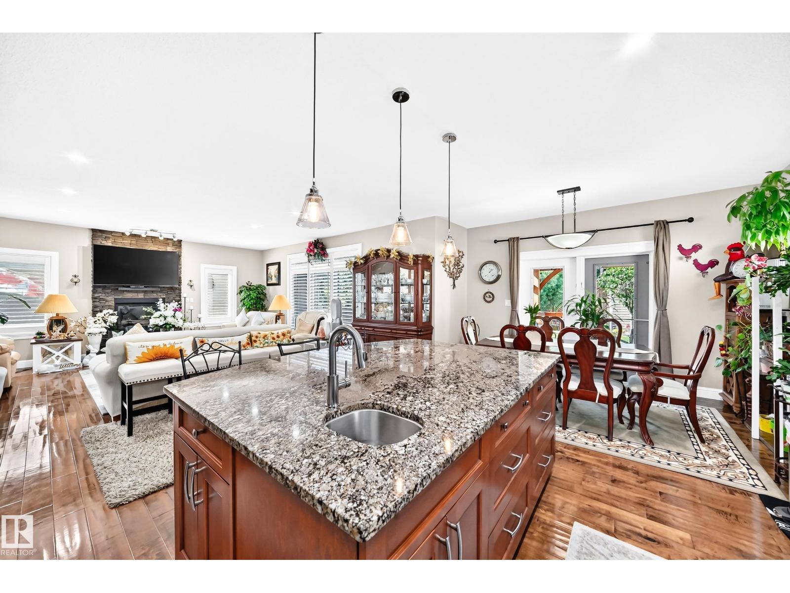 45 LACOMBE DR - 10