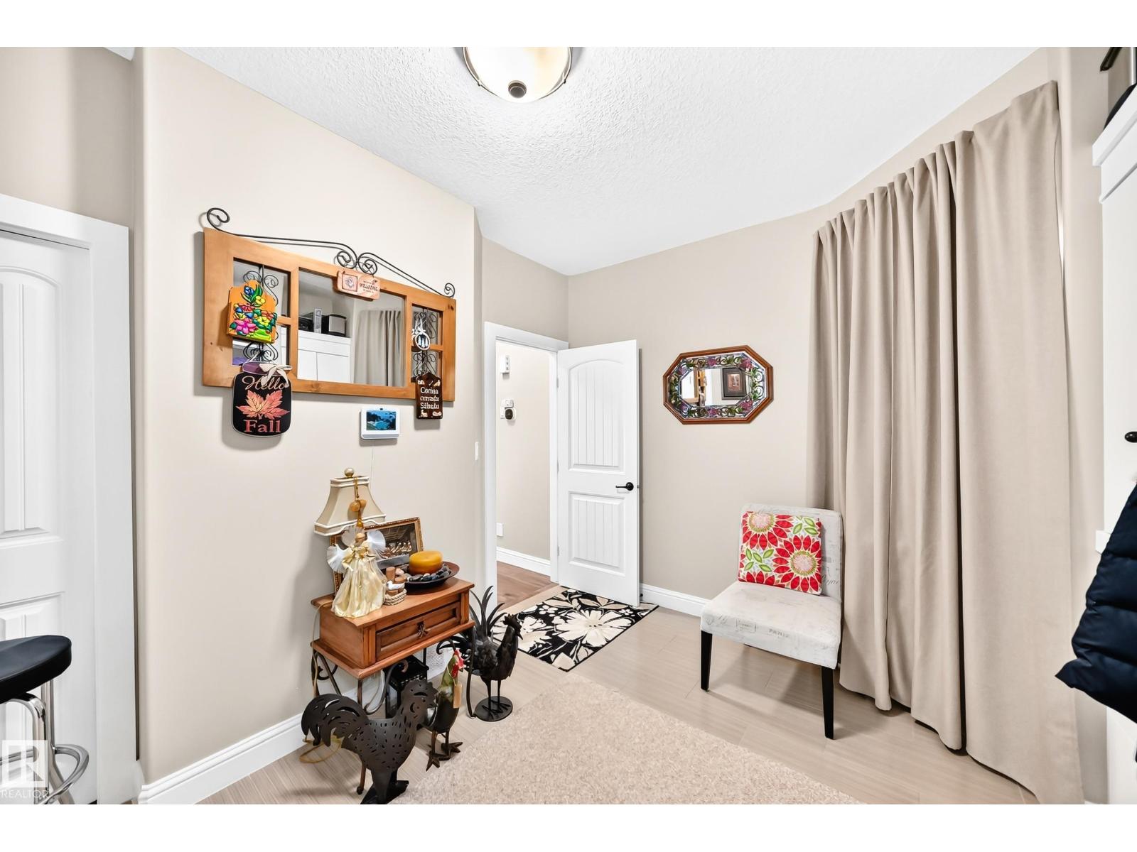 45 LACOMBE DR - 16