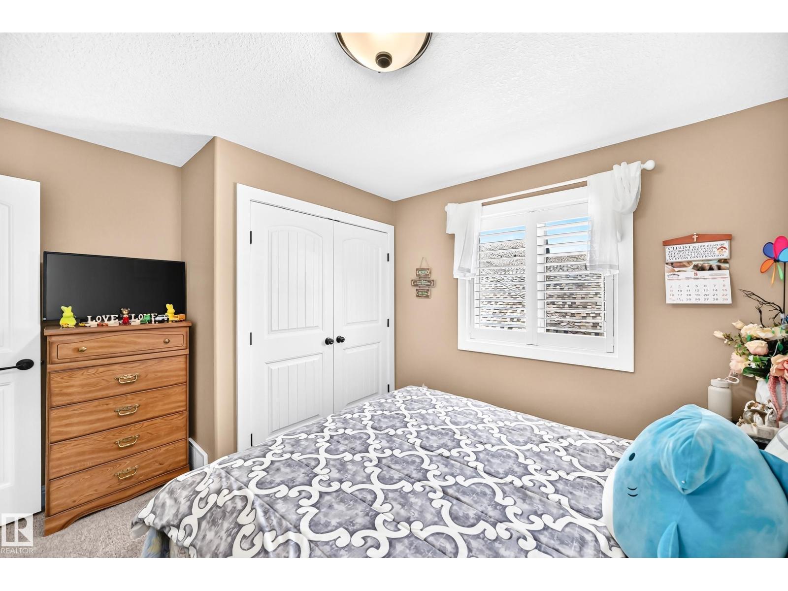 45 LACOMBE DR - 24