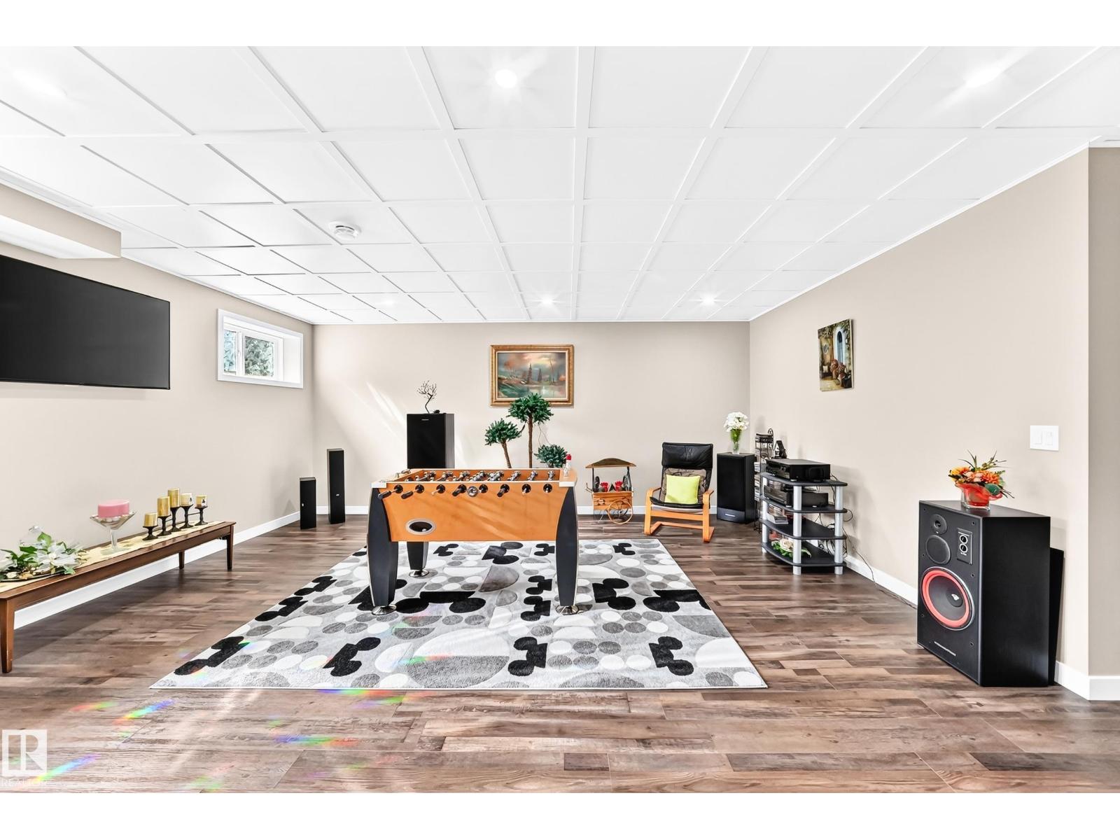 45 LACOMBE DR - 33