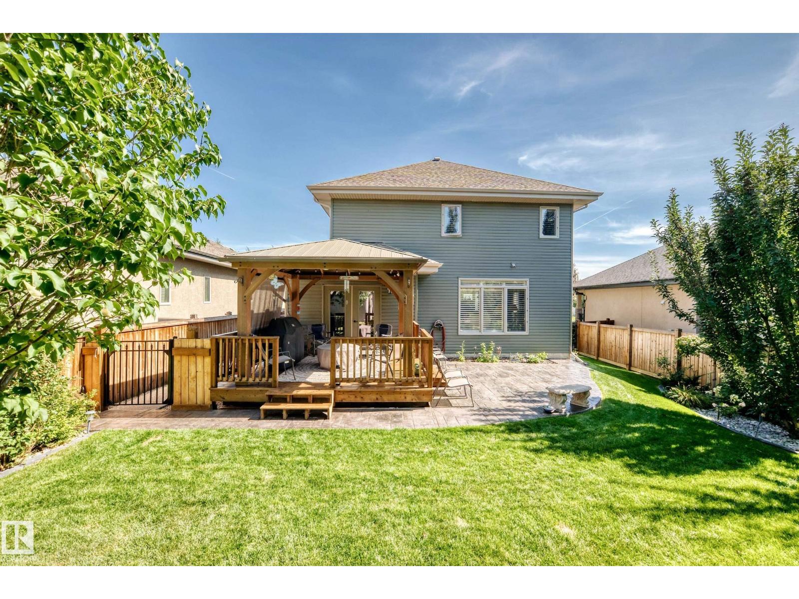 45 LACOMBE DR - 42