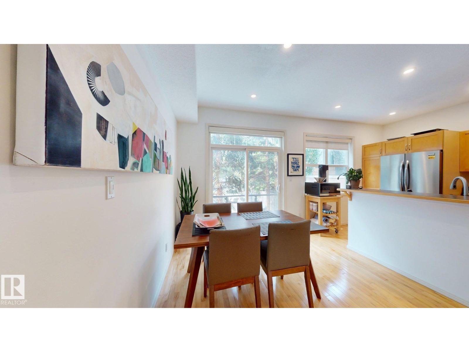 9846 112 ST NW - 13