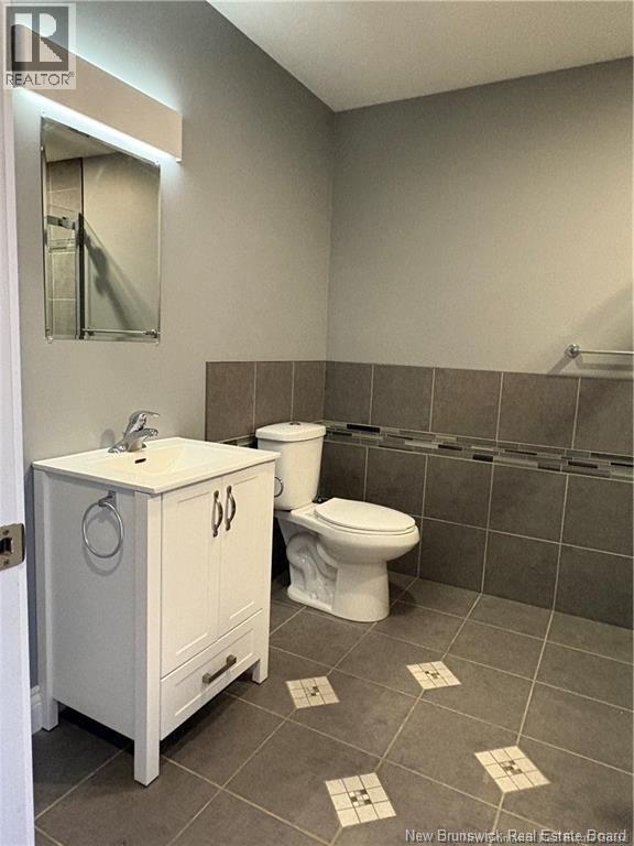 520 Wilmot Road - Image 36