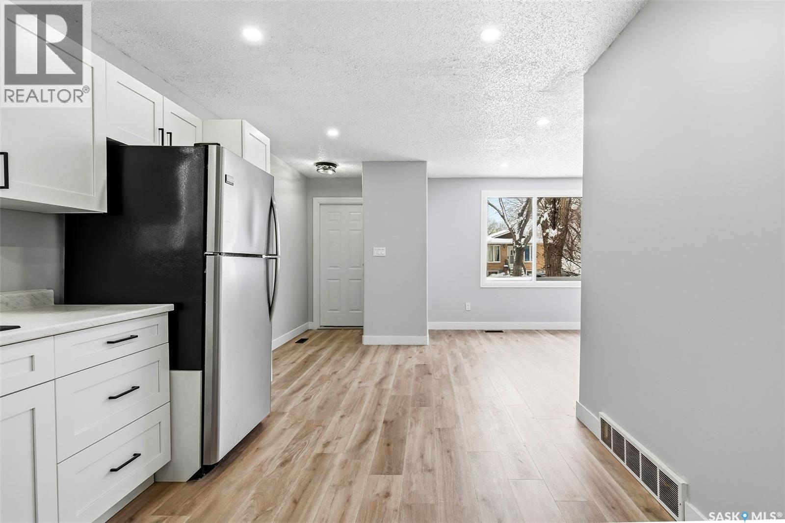 1909 Montreal STREET - 12