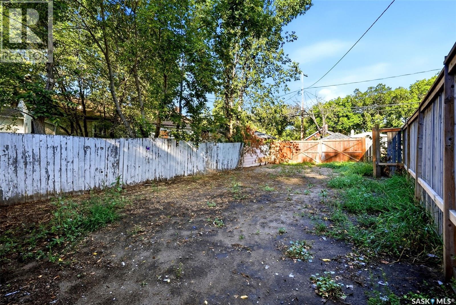 1909 Montreal STREET - Image 30