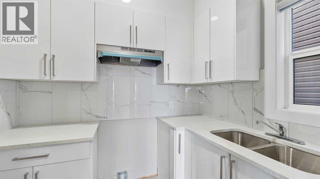 331 Savanna Way NE - 11