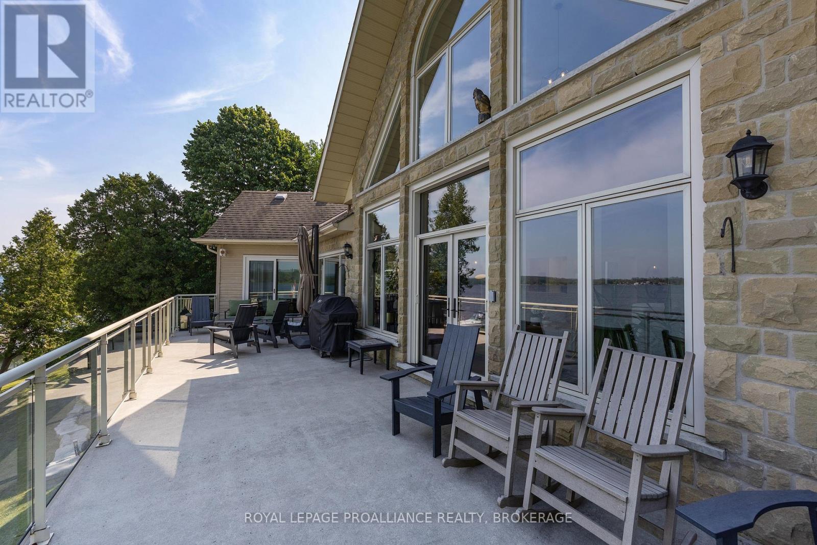 31 LEAVIS SHORES - Image 45