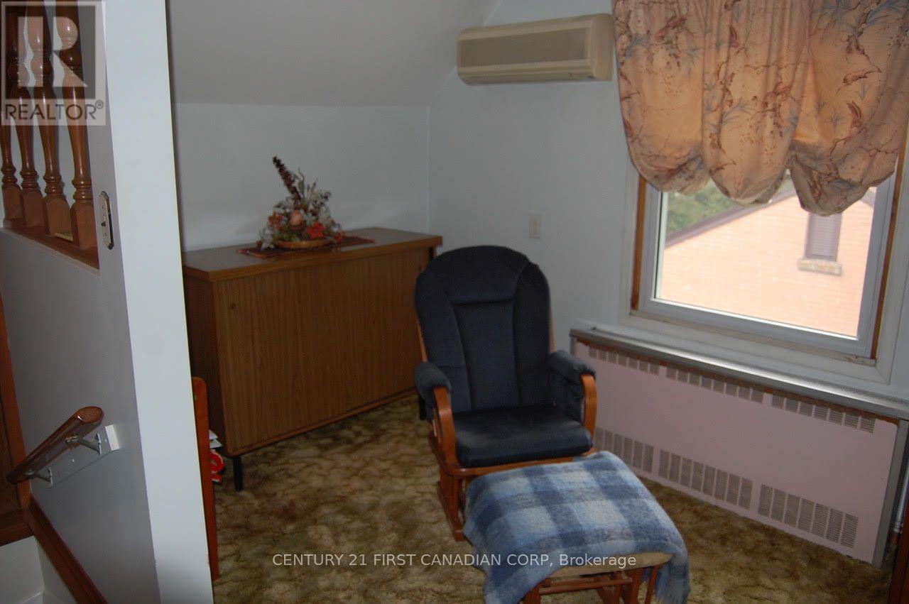 166 FOSTER AVENUE - 16