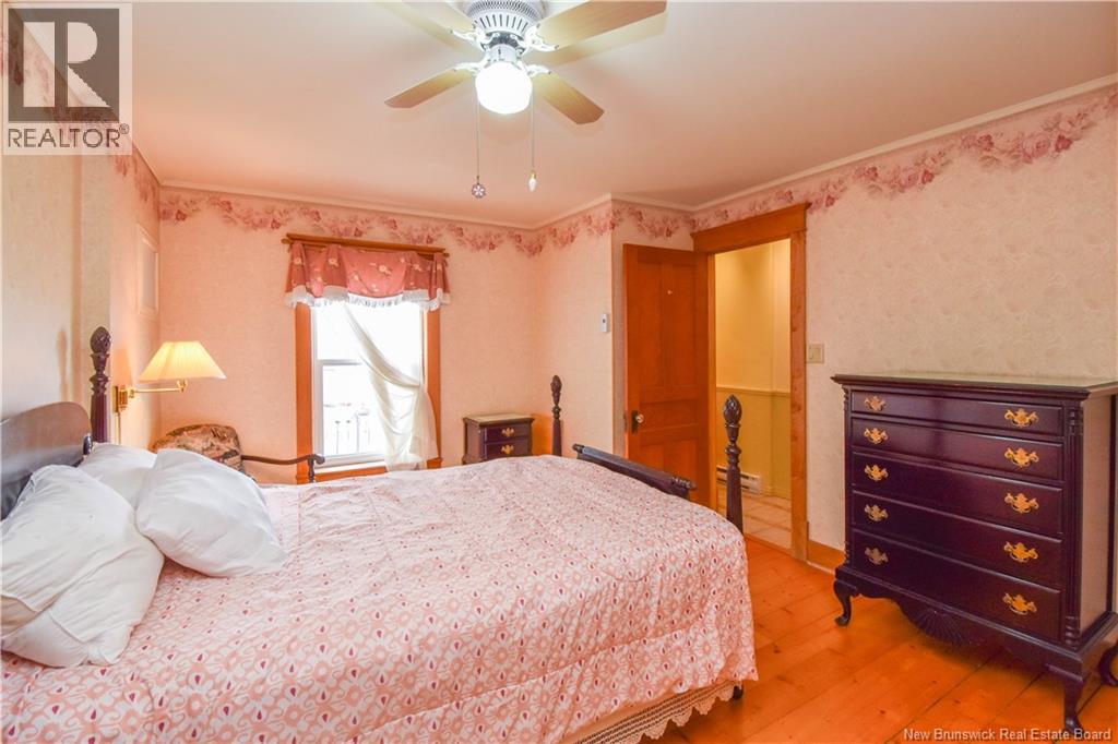 98 Saint-Pierre Ouest Boulevard - 29