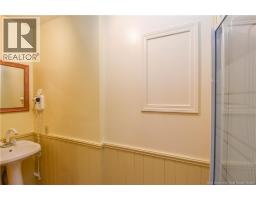 98 Saint-pierre Ouest Boulevard, Caraquet, NB E1W1B6 Photo 27