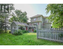 Bath (# pieces 1-6) - 98 Saint-pierre Ouest Boulevard, Caraquet, NB E1W1B6 Photo 9