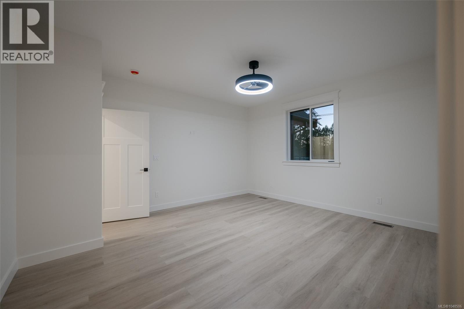 6537 Fayette Rd - Image 32