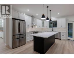 Pantry - 6537 Fayette Rd, Port Alberni, BC V9Y8K3 Photo 10