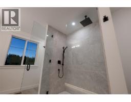 6537 Fayette Rd, Port Alberni, BC V9Y8K3 Photo 35