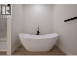 6537 Fayette Rd, Port Alberni, BC V9Y8K3 Photo 36