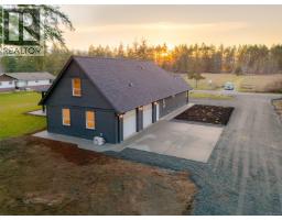 6537 Fayette Rd, Port Alberni, BC V9Y8K3 Photo 47