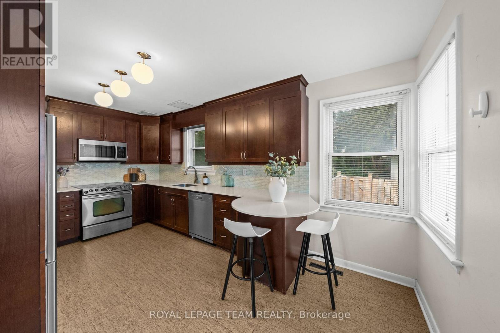 3 Bed, 1 Bath House for Sale in Ottawa – 873 SMYTH ROAD, Ottawa – MLS# X13741148 - Image 16