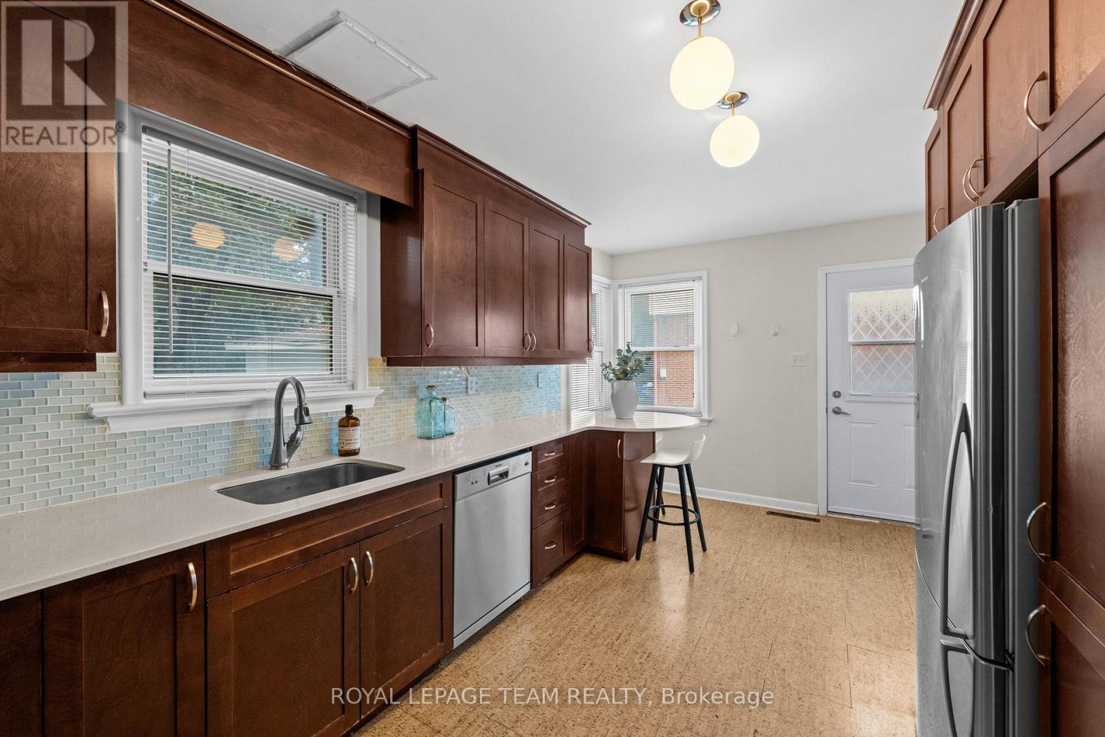 3 Bed, 1 Bath House for Sale in Ottawa – 873 SMYTH ROAD, Ottawa – MLS# X13741148 - Image 20