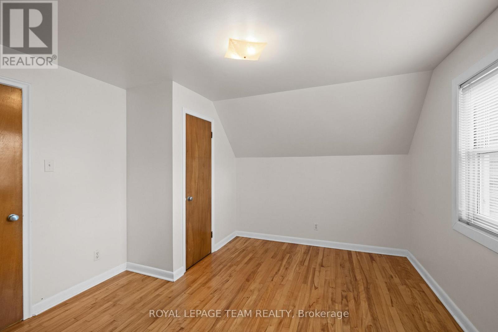 3 Bed, 1 Bath House for Sale in Ottawa – 873 SMYTH ROAD, Ottawa – MLS# X13741148 - Image 28