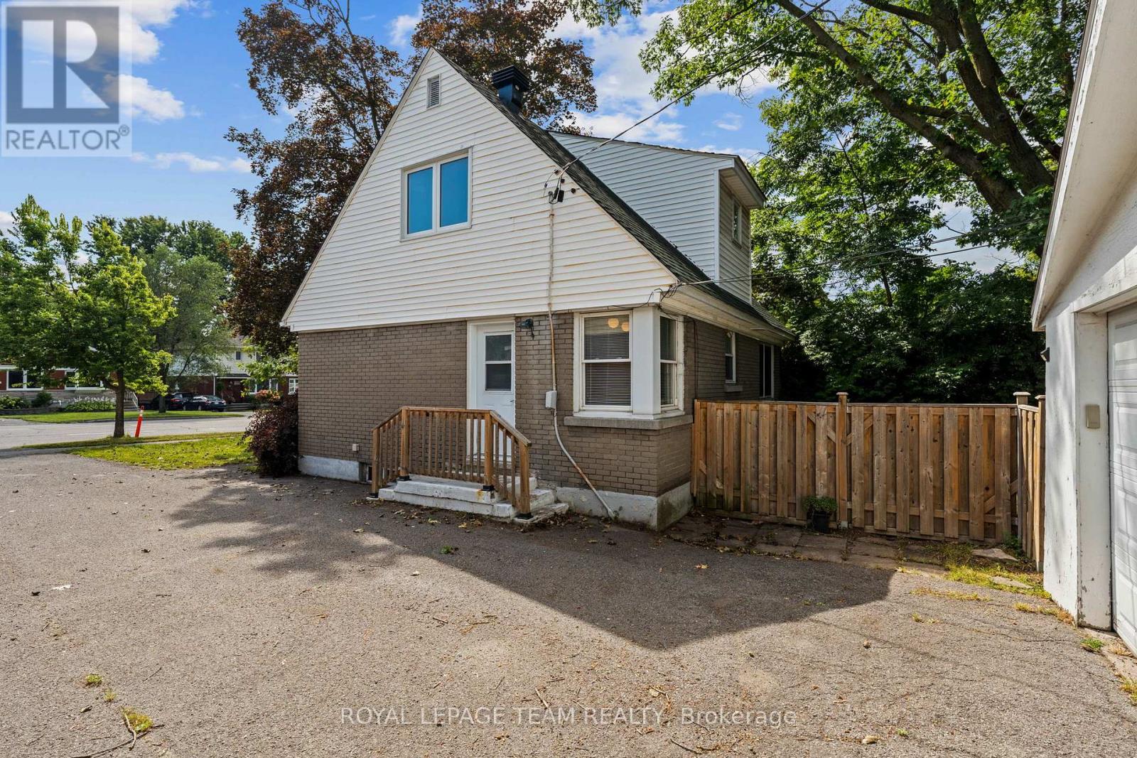 3 Bed, 1 Bath House for Sale in Ottawa – 873 SMYTH ROAD, Ottawa – MLS# X13741148 - Image 37