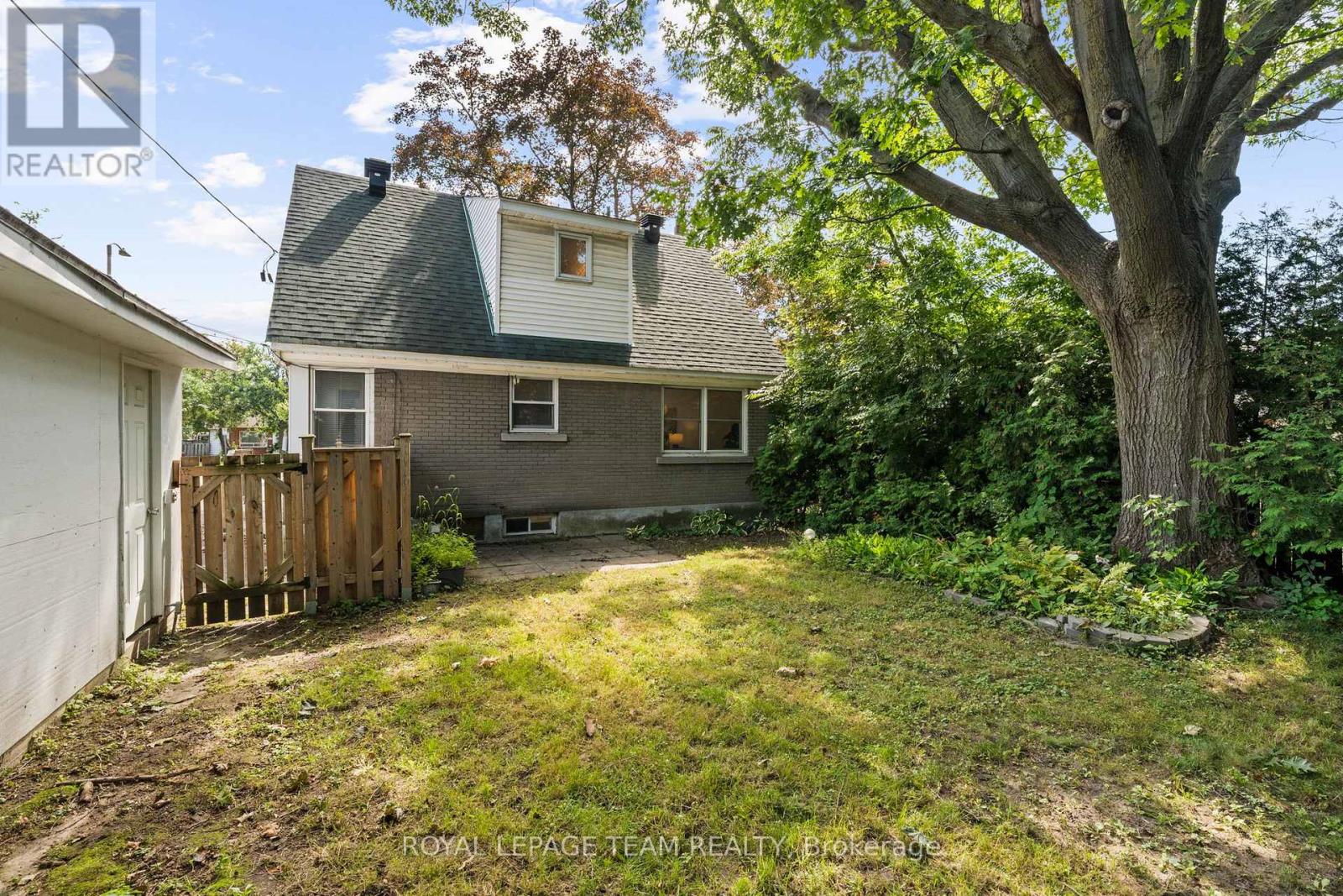 3 Bed, 1 Bath House for Sale in Ottawa – 873 SMYTH ROAD, Ottawa – MLS# X13741148 - Image 38
